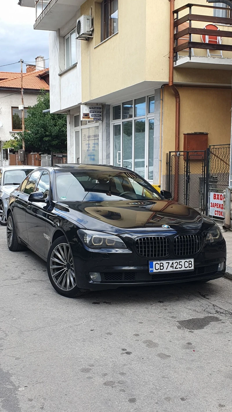 BMW 740 xDrive, Night, Vacum, 360, TVs - Full, снимка 1 - Автомобили и джипове - 48854479