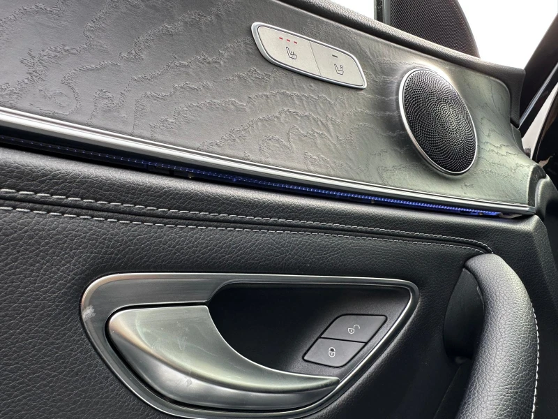 Mercedes-Benz E 220 AMG-LINE-4MATIC-DIGITAL* 9G, снимка 17 - Автомобили и джипове - 51945132