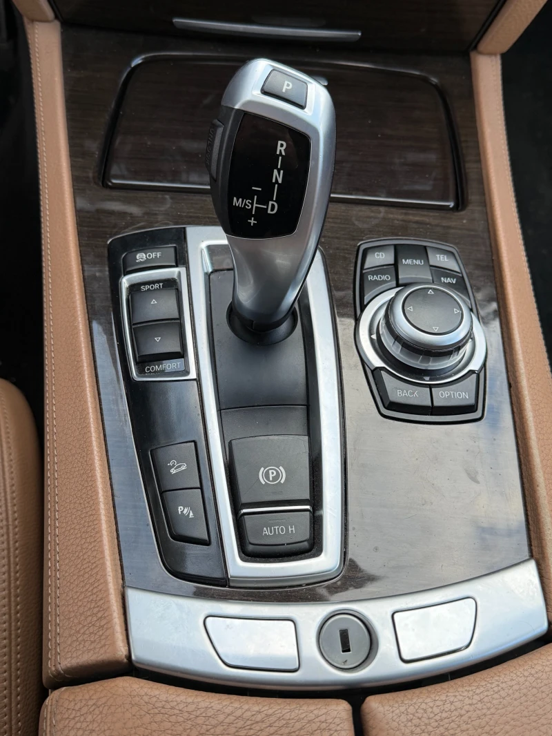 BMW 750 Li XDrive, снимка 11 - Автомобили и джипове - 52489447