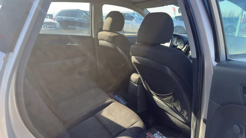 Hyundai I30, снимка 12 - Автомобили и джипове - 53106130