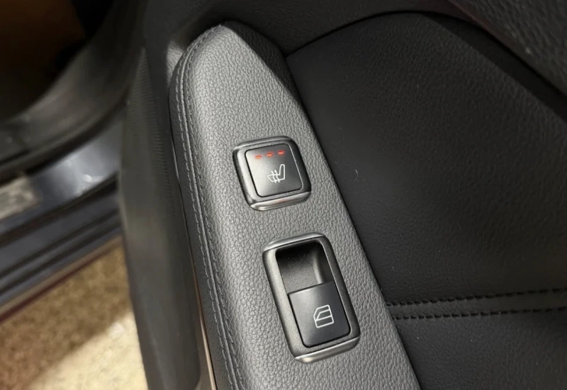 Mercedes-Benz E 350 BLUETEC * * КАМЕРА * * ПОДГРЕВИ * * HARMON KARDON , снимка 10 - Автомобили и джипове - 53128224