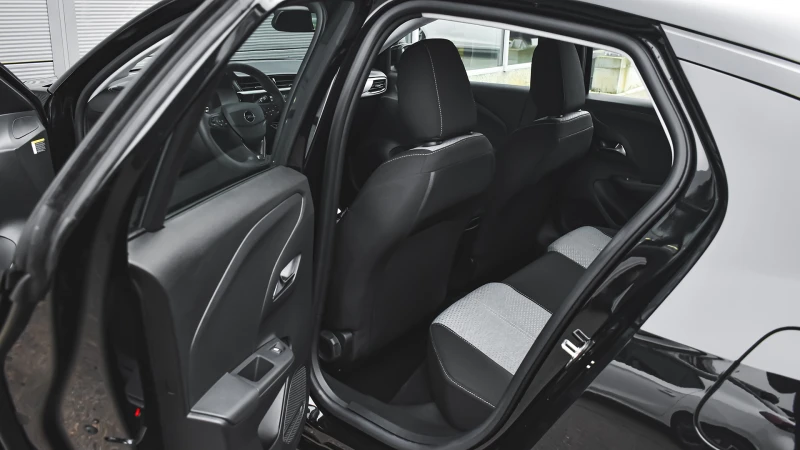 Opel Corsa e-Edition 50 kWh, снимка 9 - Автомобили и джипове - 53236203