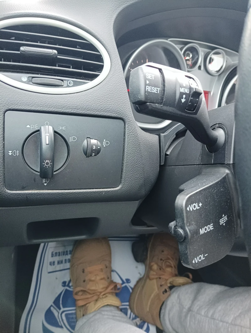 Ford Focus 1.6 HDI 90PS ECOSPORT , снимка 11 - Автомобили и джипове - 53339669