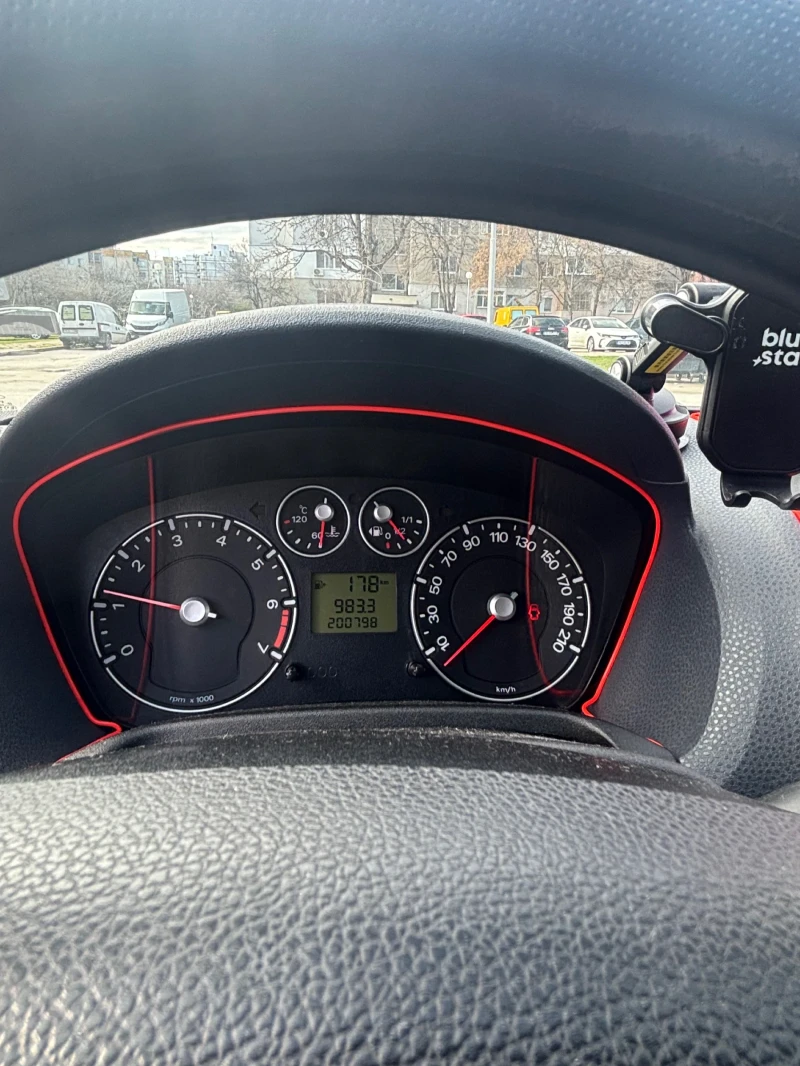 Ford Fiesta  1.4, снимка 7 - Автомобили и джипове - 53580347