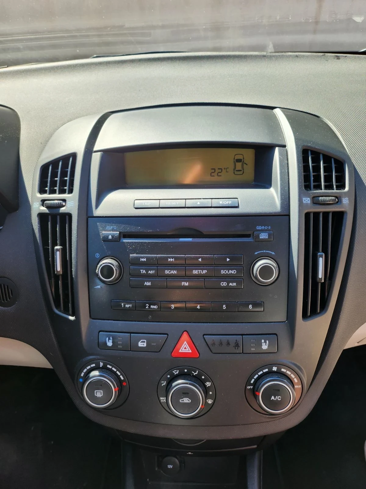 Kia Ceed 1.6i - изображение 8