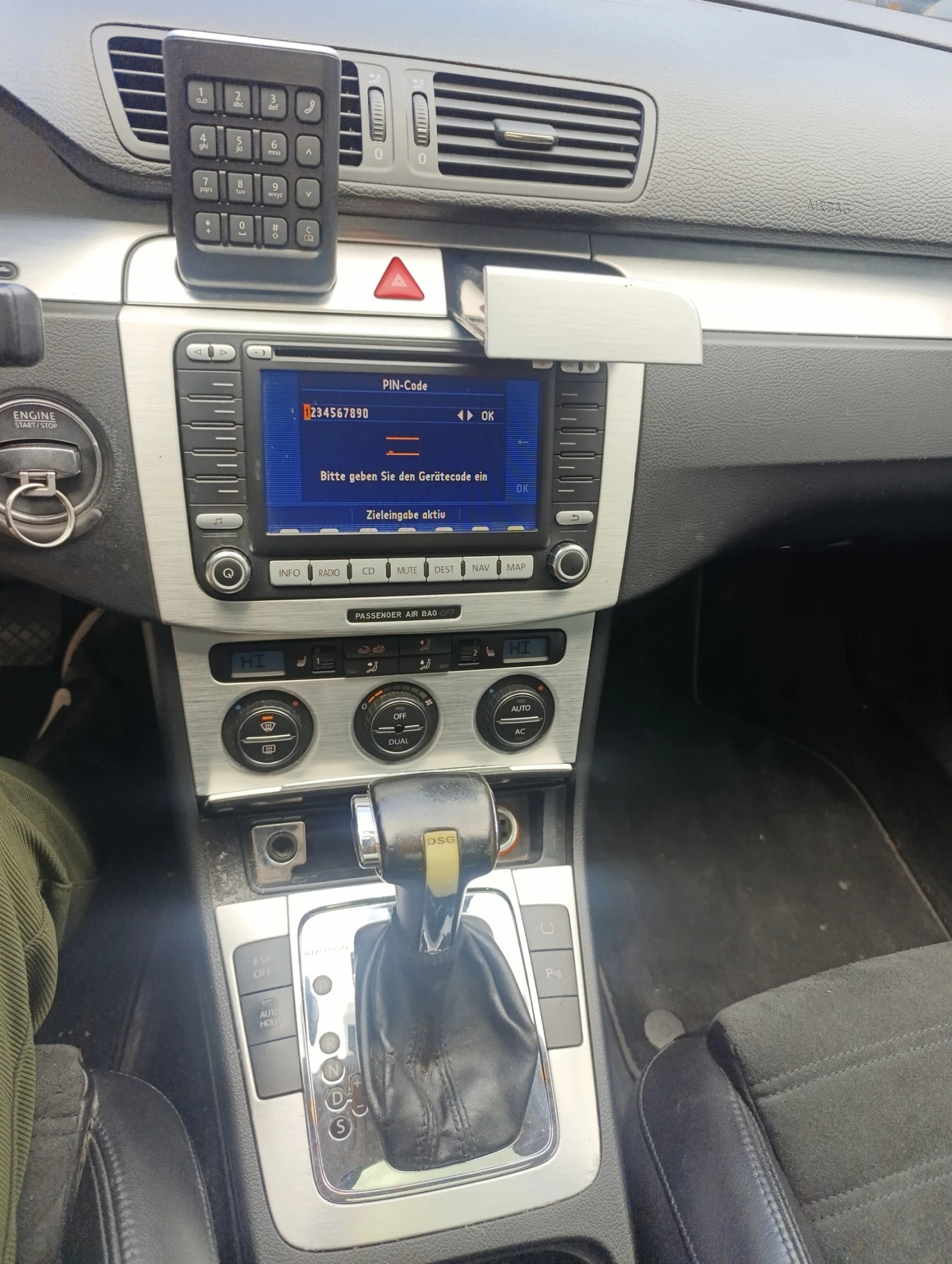 VW Passat 3.2 DSG 4x4 , снимка 11 - Автомобили и джипове - 53537918