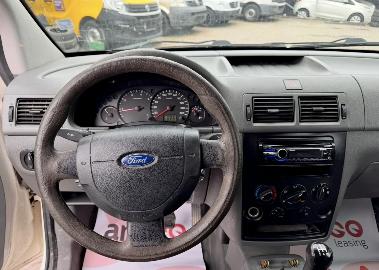 Ford Connect 1.8 TD / Климатик - изображение 6
