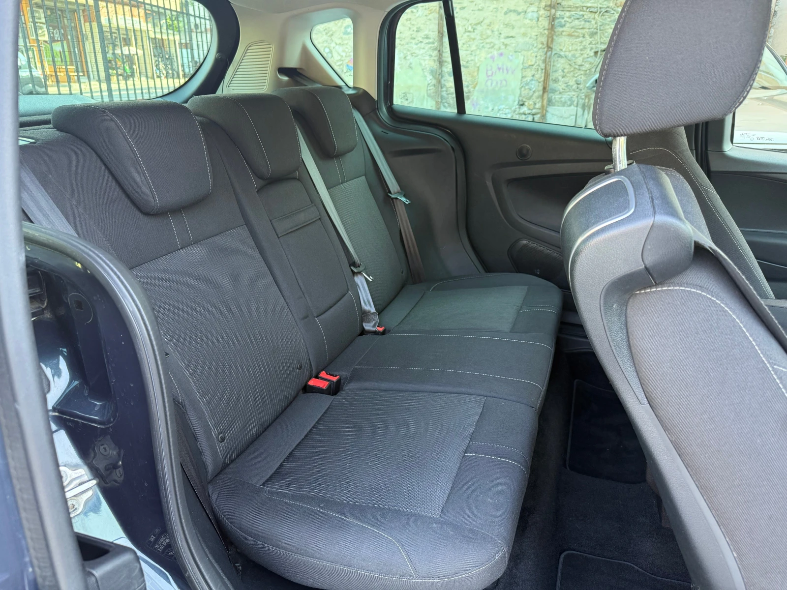 Ford B-Max 1.6 Tdci ОТЛИЧНО СЪСТОЯНИЕ - изображение 10