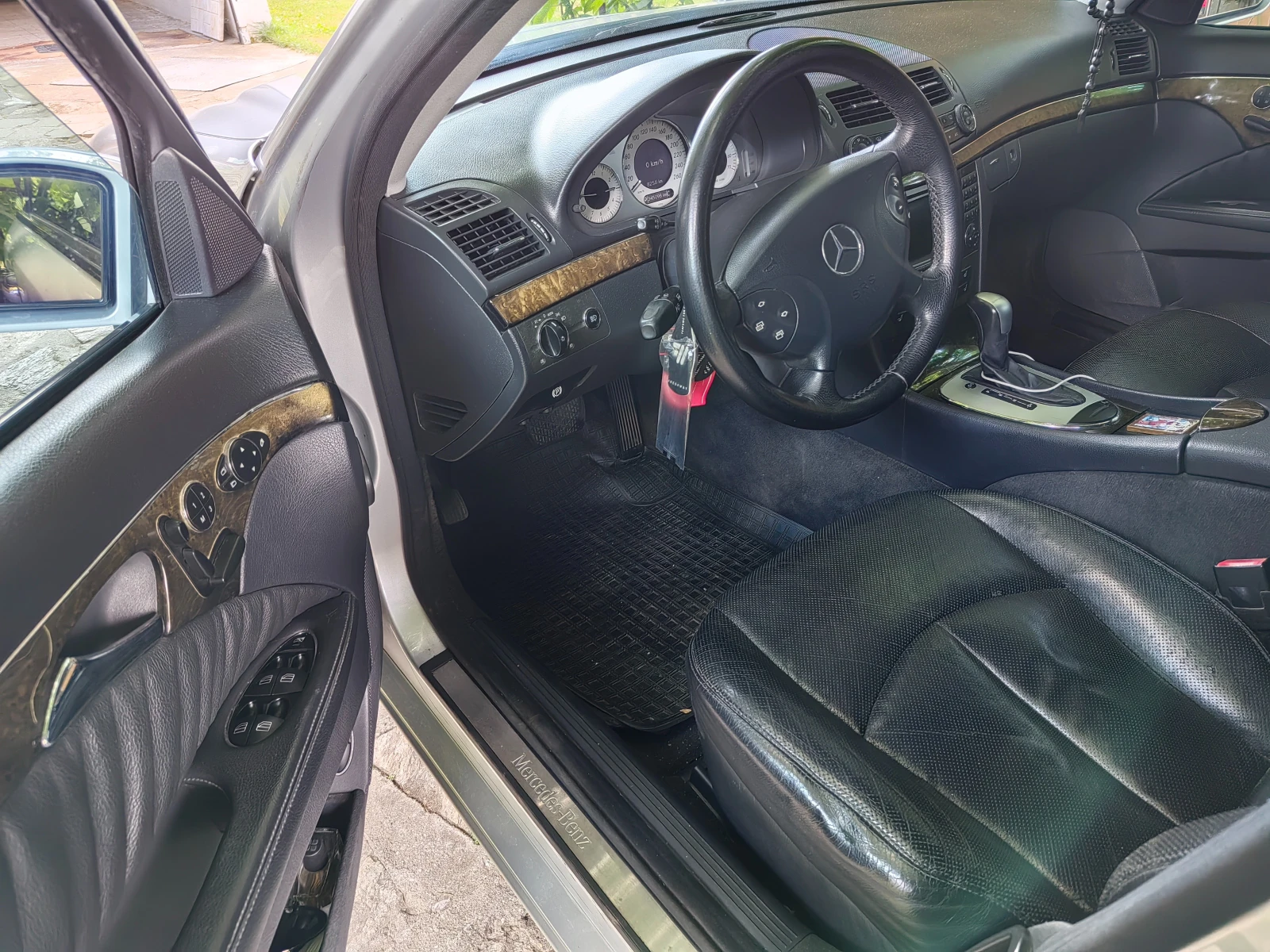 Mercedes-Benz E 350 W211 - изображение 9