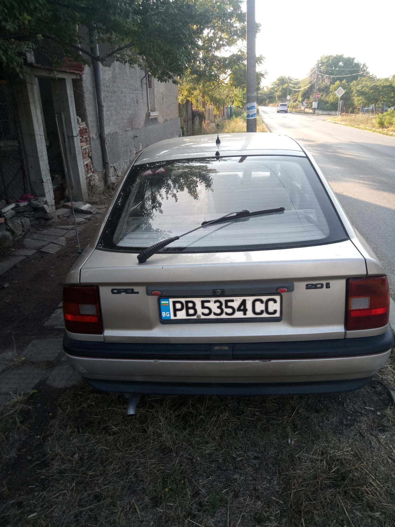 Opel Vectra 1.6i - изображение 4