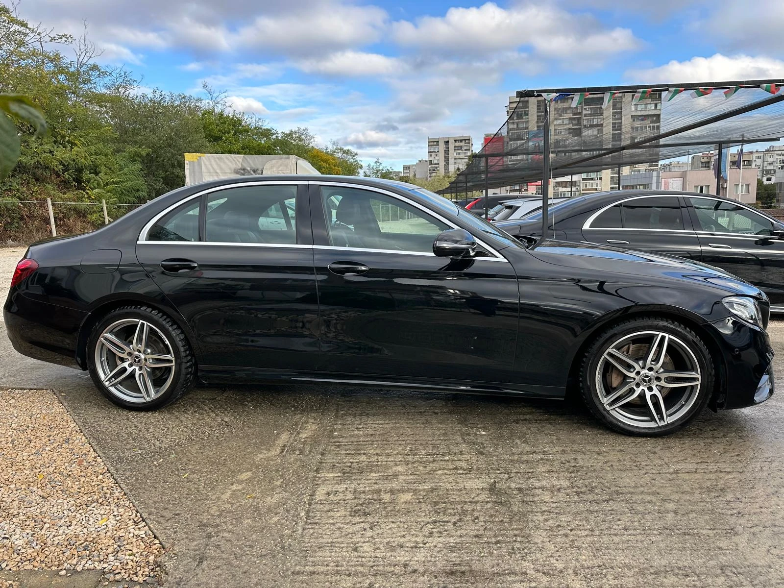 Mercedes-Benz E 220 AMG-LINE-4MATIC-DIGITAL* 9G - изображение 5