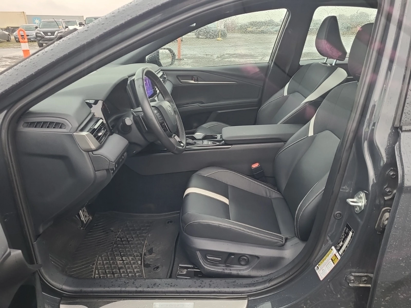 Toyota Camry SE UPGRADE 4X4  * * CARFAX * * АВТО КРЕДИТ * *  - изображение 5