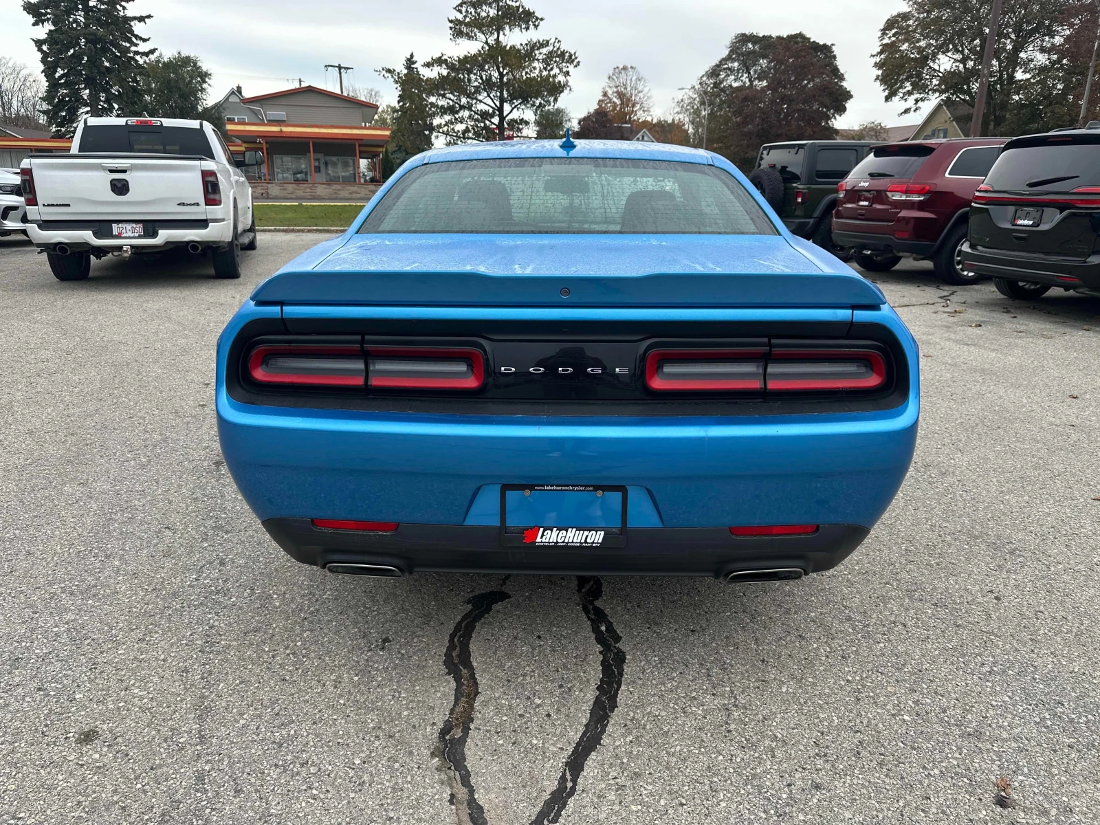 Dodge Challenger SXT * * CARFAX * * АВТО КРЕДИТ * *  - изображение 4