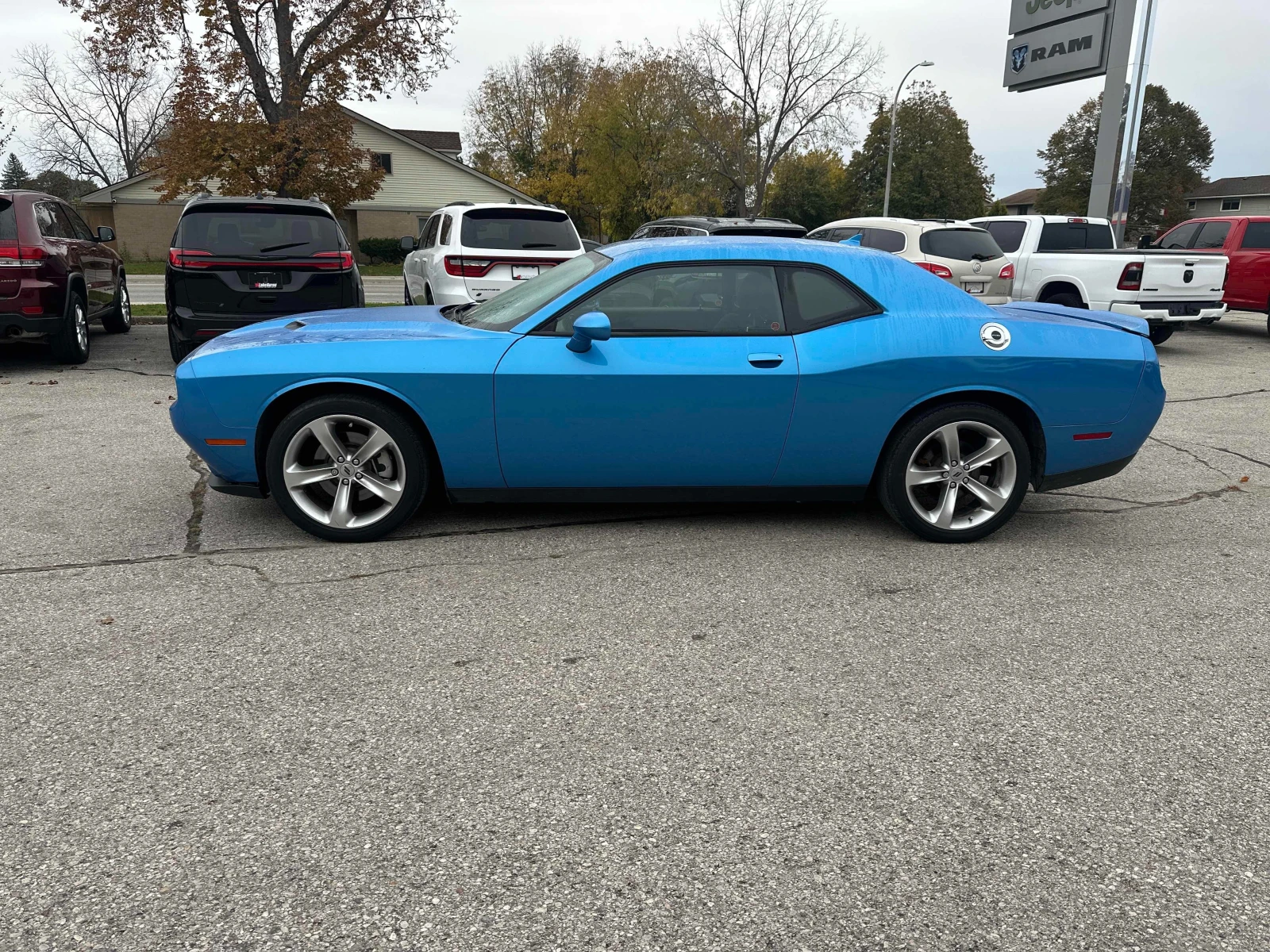 Dodge Challenger SXT * * CARFAX * * АВТО КРЕДИТ * *  - изображение 3