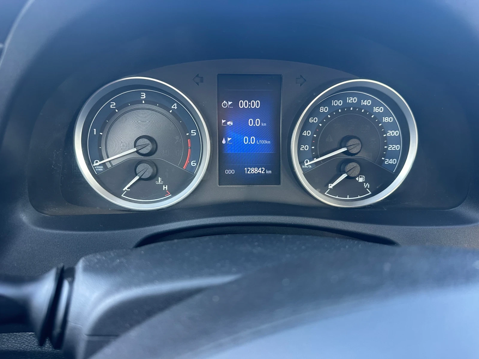 Toyota Corolla | Mobile.bg � ����������� 12