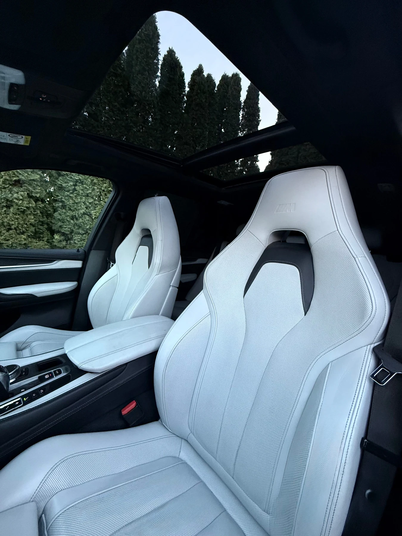 BMW X5M COMPETITION/CARBON/CARPLAY/ALCANTARA, снимка 5 - Автомобили и джипове - 53840250