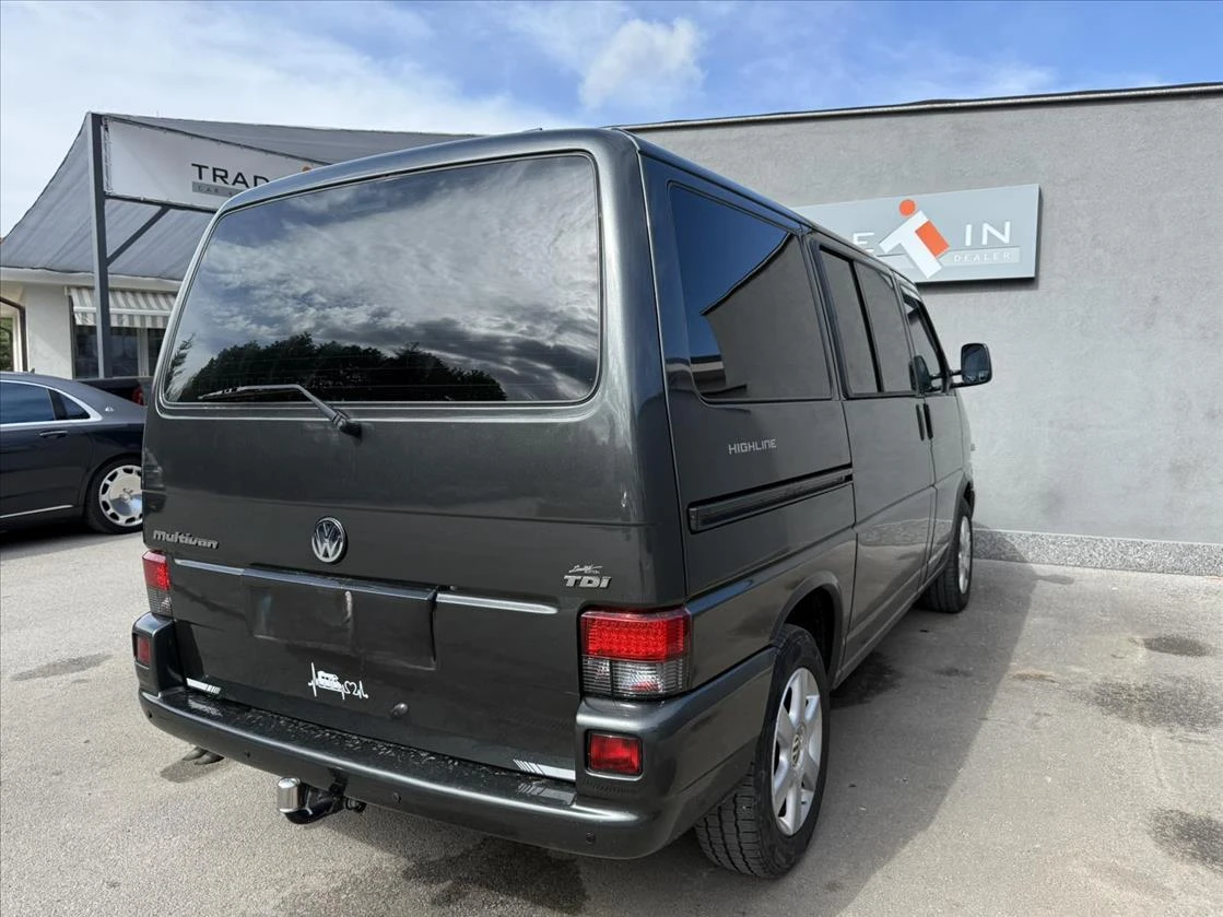 VW Multivan 2.5 TDI, снимка 4 - Автомобили и джипове - 53857965