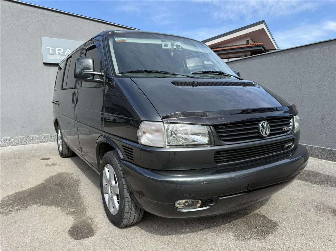 VW Multivan 2.5 TDI, снимка 3 - Автомобили и джипове - 53857965