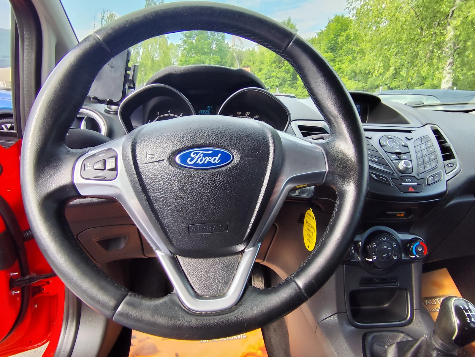 Ford Fiesta 1.2i* PLUS* KЛИМАТИК* EURO6B* 129000km!!!, снимка 9 - Автомобили и джипове - 54626860