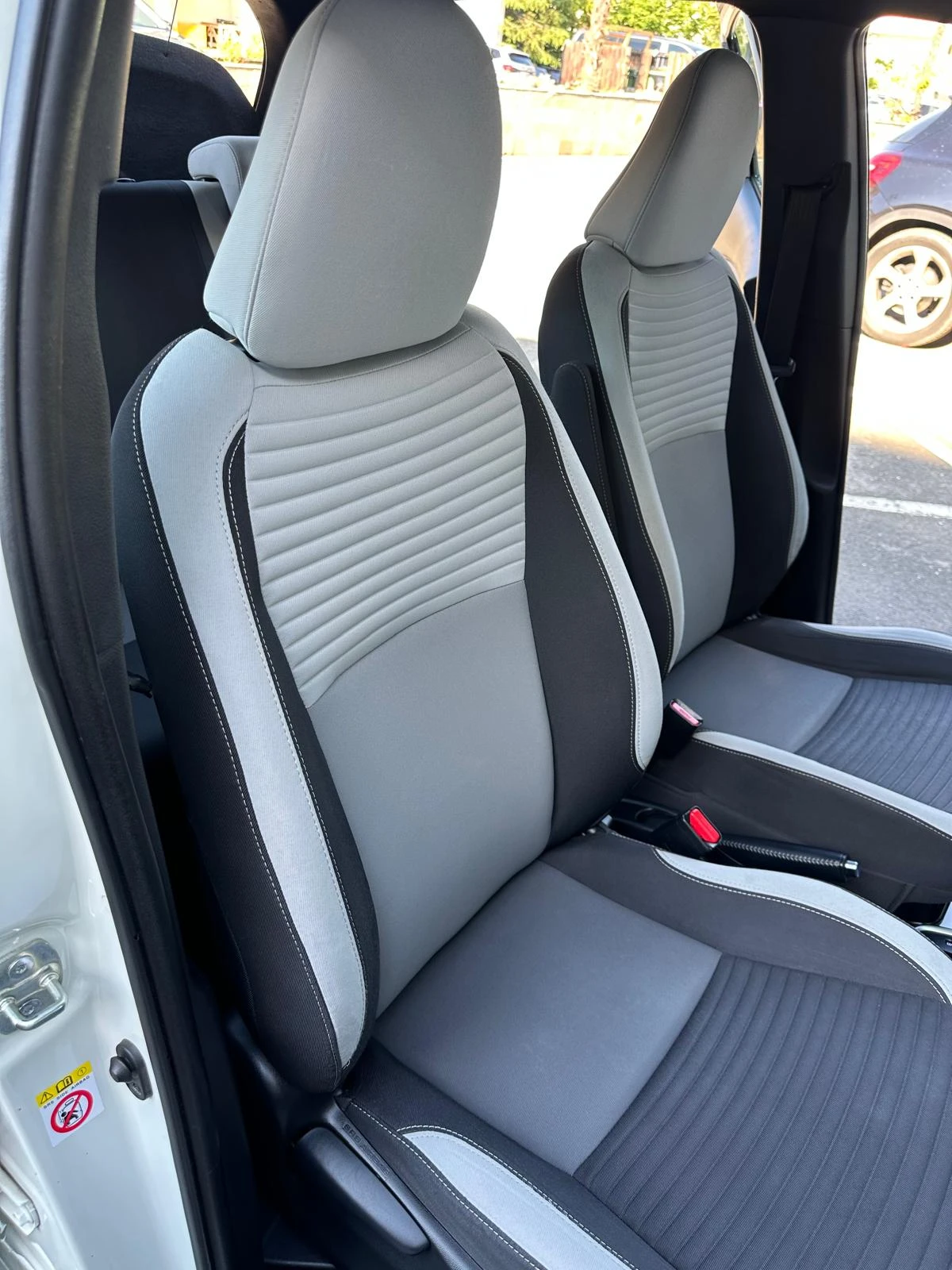 Toyota Yaris 1.5, снимка 6 - Автомобили и джипове - 54893247