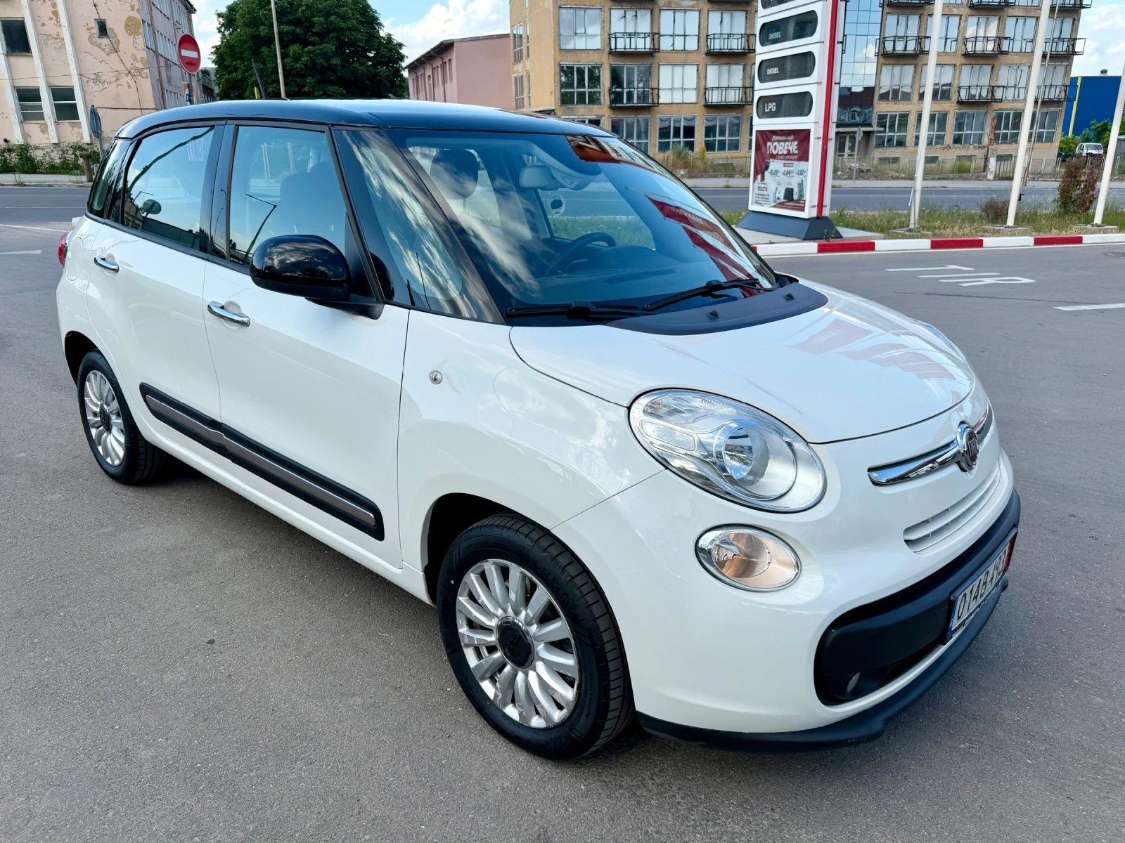 Fiat 500L 1.4Turbo навигация панорама TOP, снимка 4 - Автомобили и джипове - 55071637