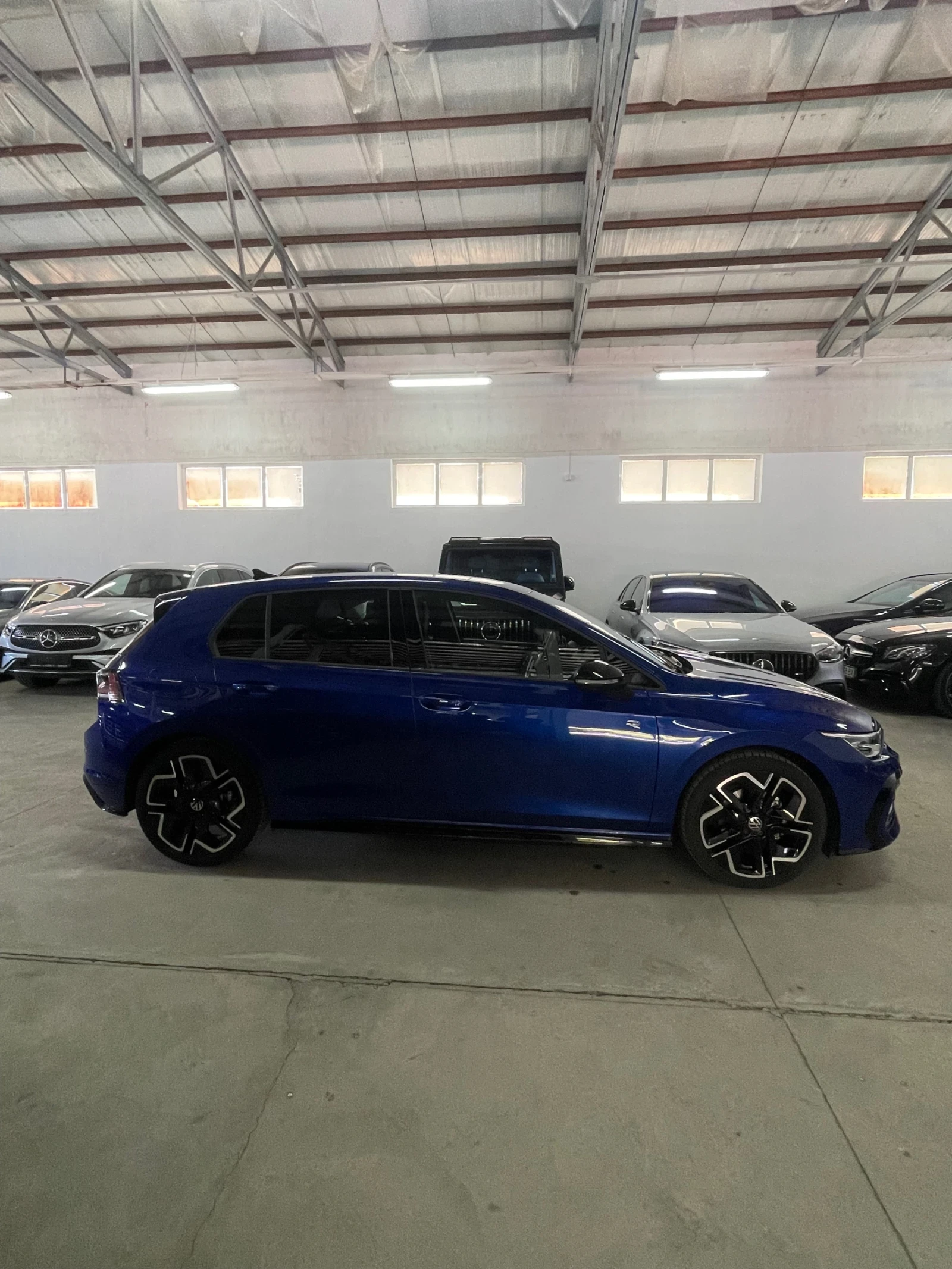 VW Golf 1.5 eTSI hibrid/360/Rline plus/Matrix/3DLed/FULL!!, снимка 7 - Автомобили и джипове - 55288028