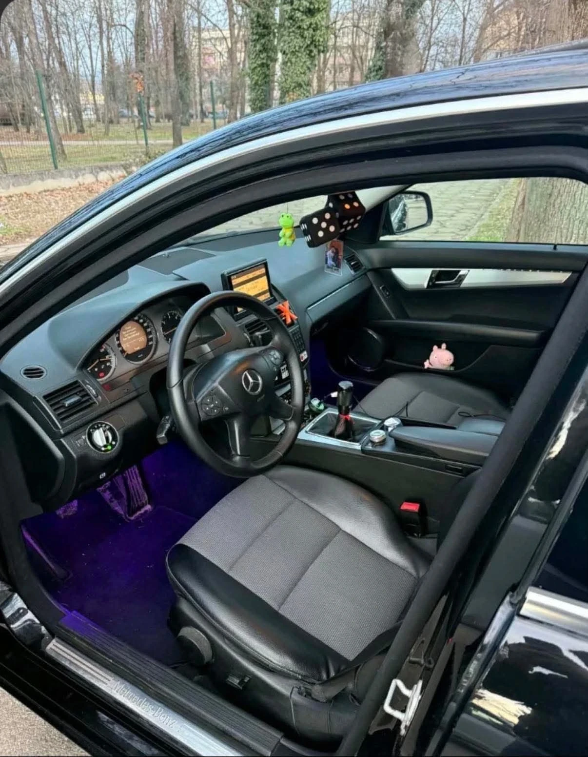 Mercedes-Benz C 220, снимка 5 - Автомобили и джипове - 55414852