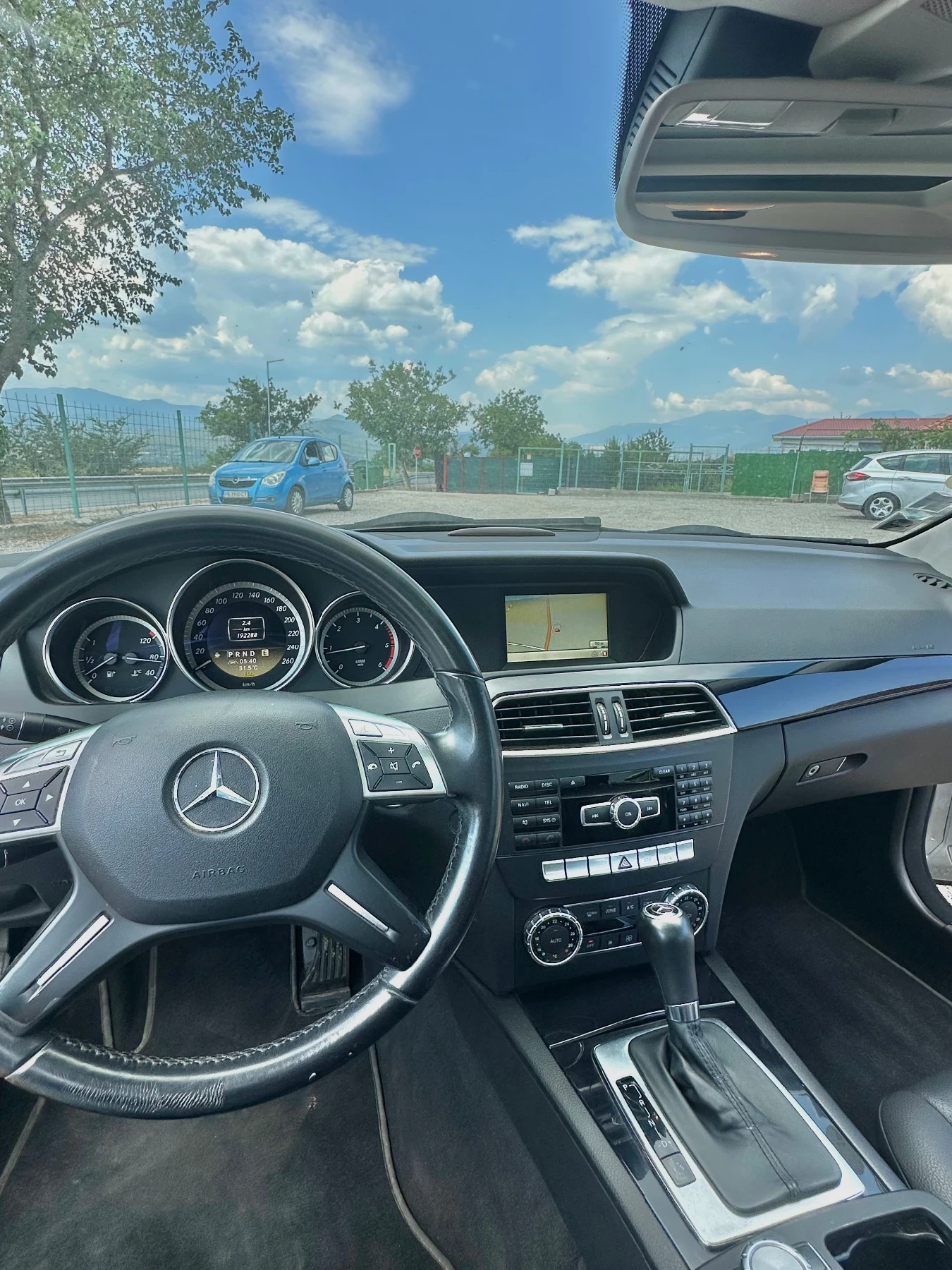 Mercedes-Benz C 200 Facelift | НОВ ВНОС| Панорама| Blind spot assist| , снимка 10 - Автомобили и джипове - 55602838