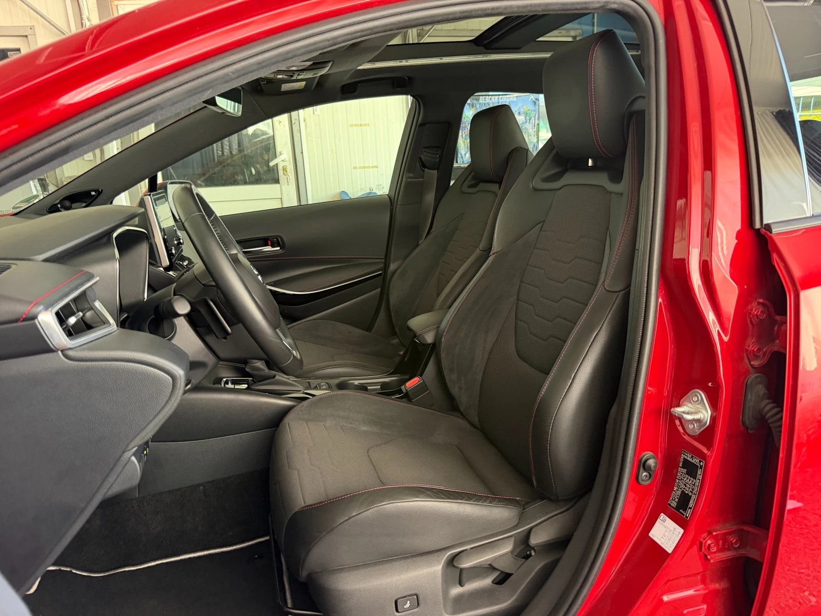 Toyota Corolla 2.0 Hybrid* � ����� �������� ������� � TOYOTA  | Mobile.bg � ����������� 7