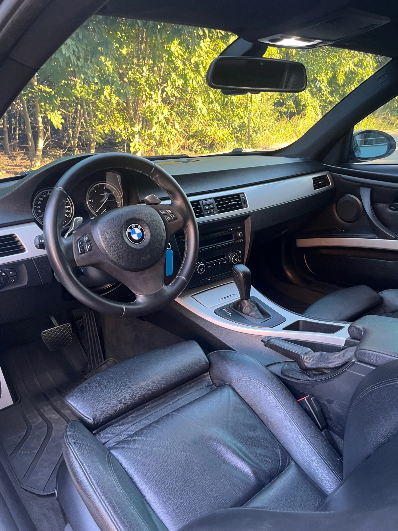 BMW 335 Напълно обслужен!, снимка 11 - Автомобили и джипове - 55981149