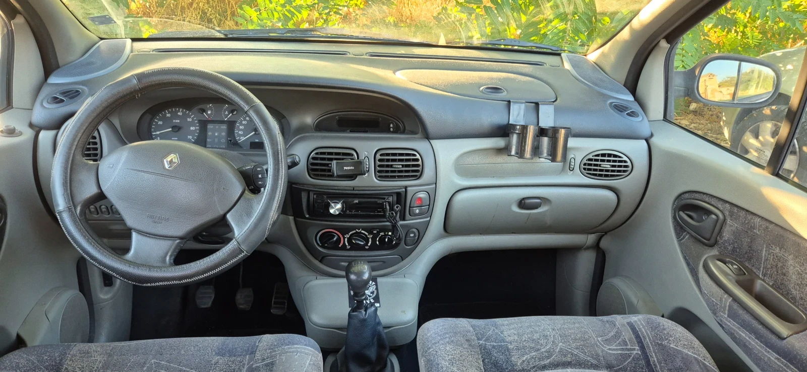 Renault Scenic, снимка 6 - Автомобили и джипове - 56274096