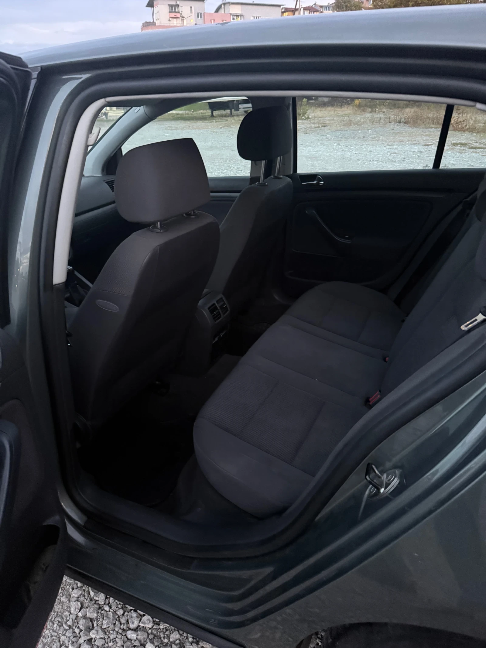 VW Golf 1.6 FSI, 116 k.c., снимка 12 - Автомобили и джипове - 56743413