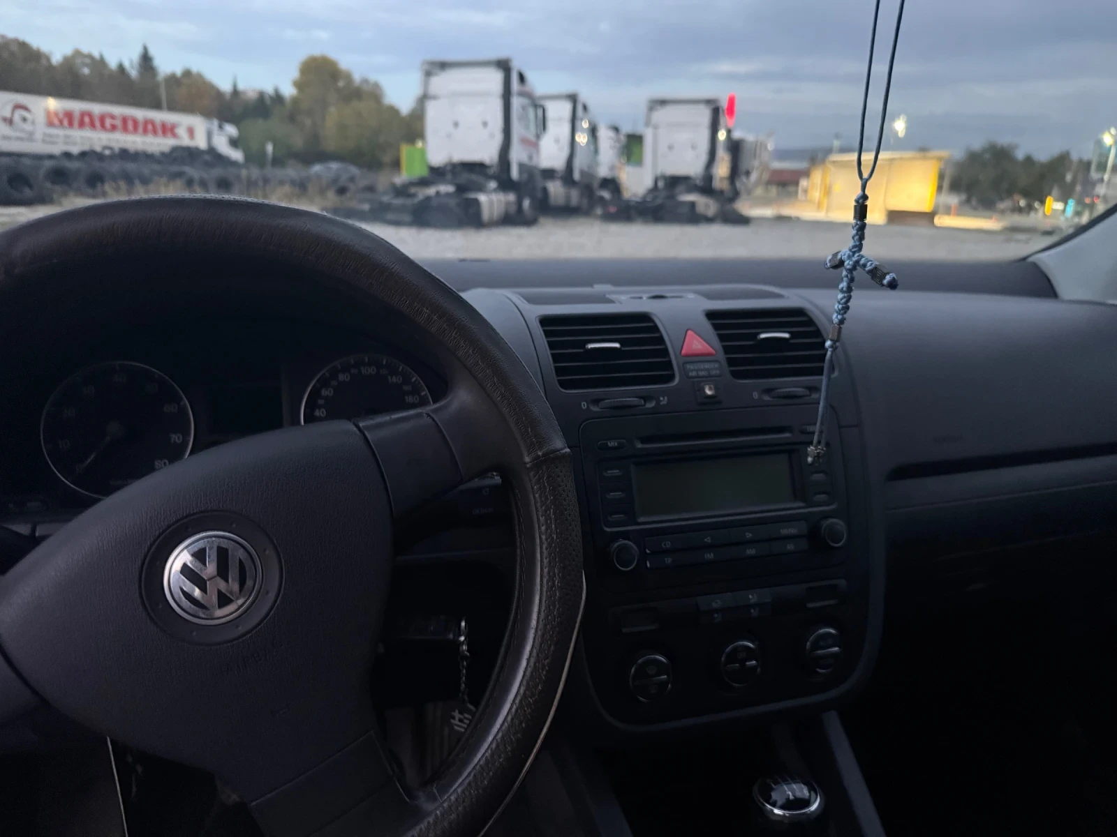 VW Golf 1.6 FSI, 116 k.c., снимка 14 - Автомобили и джипове - 56743413