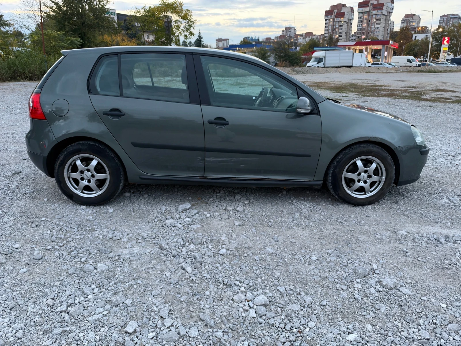 VW Golf 1.6 FSI, 116 k.c., снимка 4 - Автомобили и джипове - 56743413