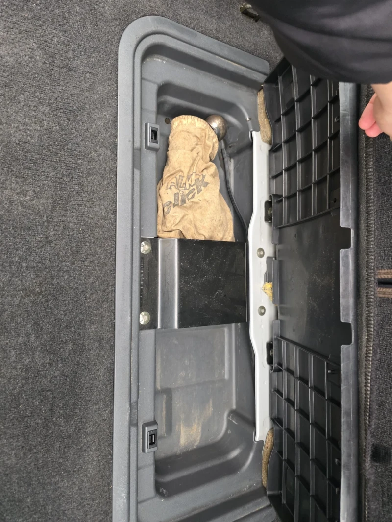 Suzuki Grand vitara 2.0i AUTOMATIC 4X4, снимка 15 - Автомобили и джипове - 52586358