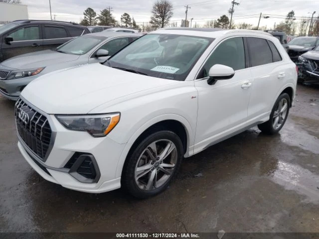 Audi Q3 45TFSI* PREMIUM* ПОДГРЕВ* КАМЕРА* МАСАЖ* LANE* ASS, снимка 2 - Автомобили и джипове - 49141523