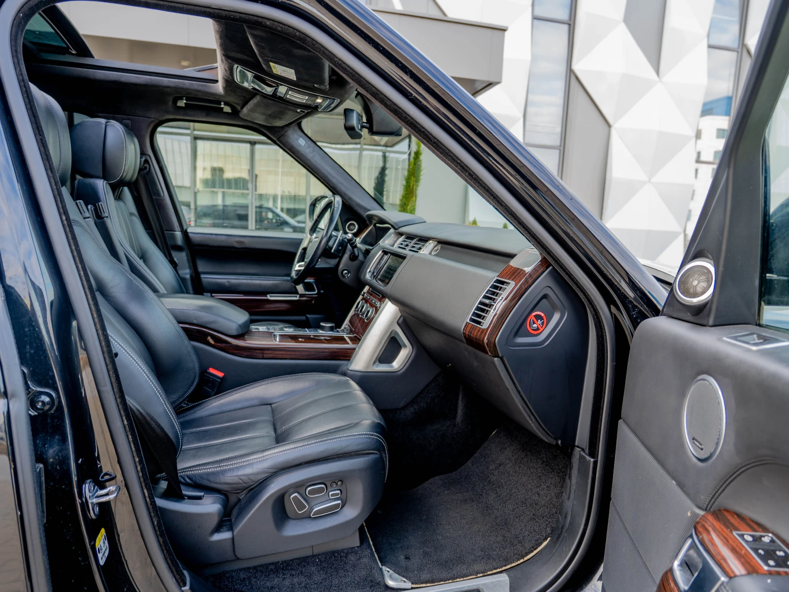 Land Rover Range rover Autobiography 340 к.с. Панорама 3xTV Meridian ТOP - изображение 10