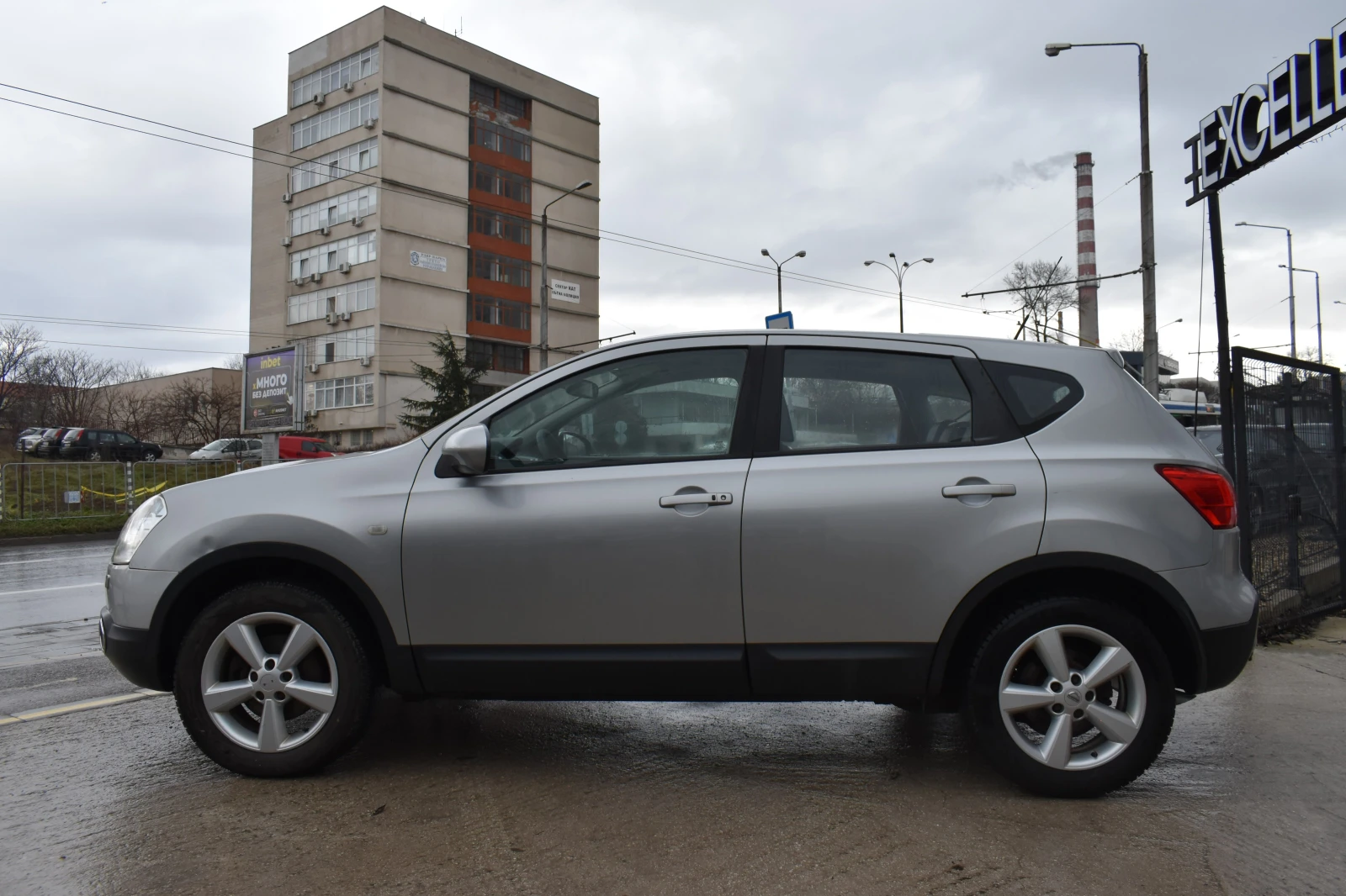 Nissan Qashqai 2.0i* 4x4* AUTOMAT* Сервизна книжка - изображение 2