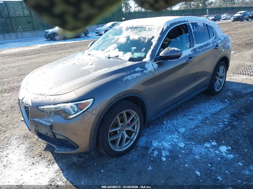 Alfa Romeo Stelvio 2l Ti Awd, снимка 2 - Автомобили и джипове - 53979511
