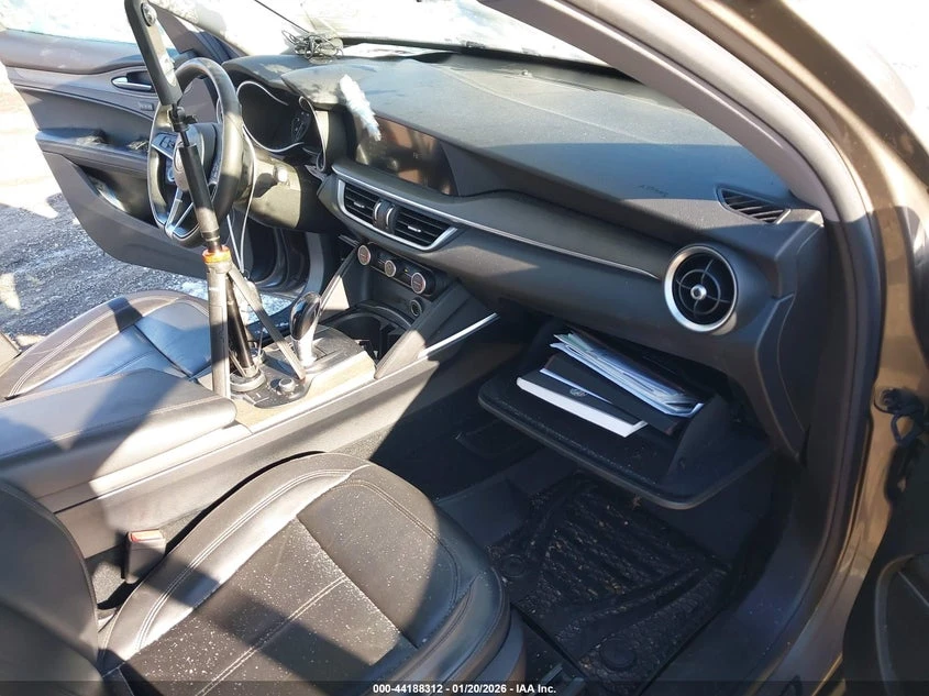 Alfa Romeo Stelvio 2l Ti Awd, снимка 5 - Автомобили и джипове - 53979511