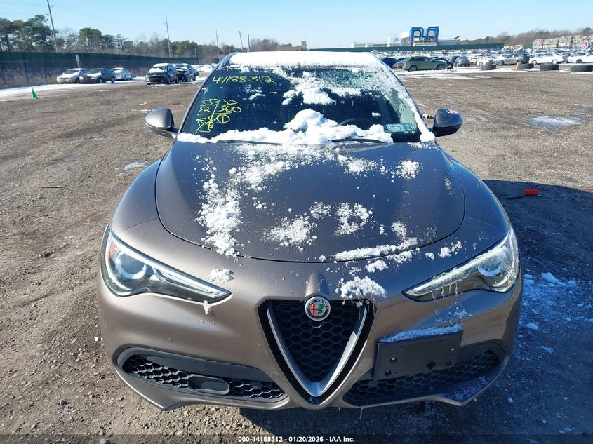 Alfa Romeo Stelvio 2l Ti Awd, снимка 12 - Автомобили и джипове - 53979511
