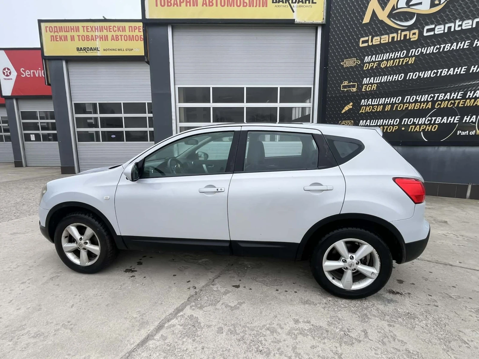 Nissan Qashqai, снимка 4 - Автомобили и джипове - 54278748