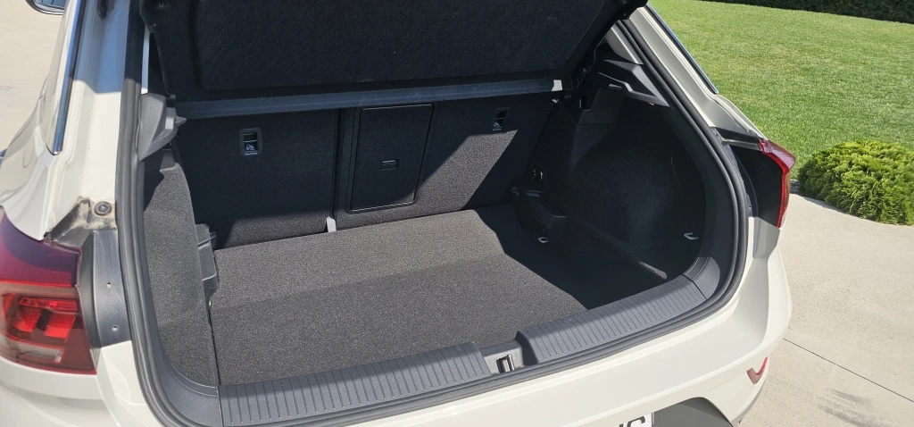 VW T-Roc TSI DSG, снимка 15 - Автомобили и джипове - 55609164