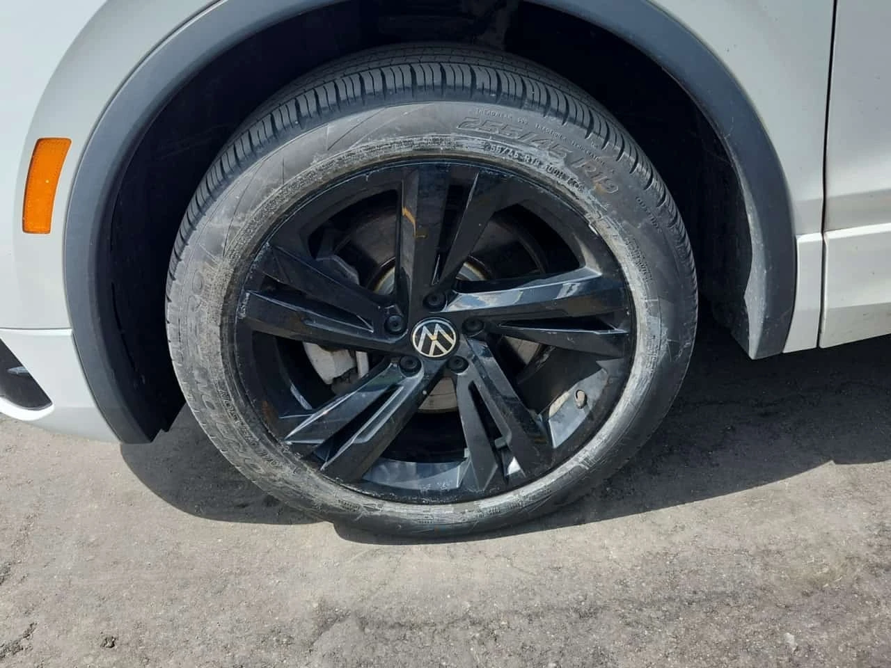 VW Tiguan COMFORTLINE R LINE BLACK EDITION/CARFAX/, снимка 6 - Автомобили и джипове - 55748722