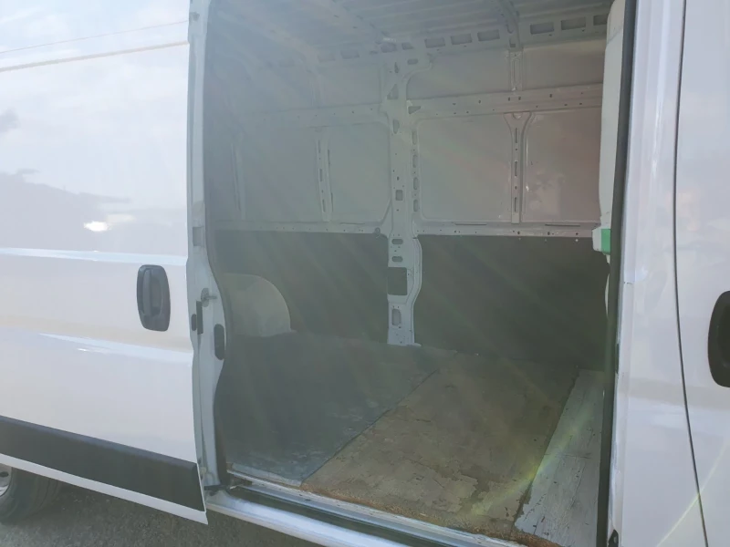 Fiat Ducato 3.0, Макси база, 6 скорости, климатик,  топ. , снимка 15 - Бусове и автобуси - 51066262