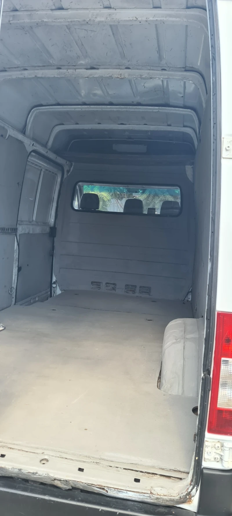 Mercedes-Benz Sprinter 211 2.2 CDI, снимка 13 - Бусове и автобуси - 52953587