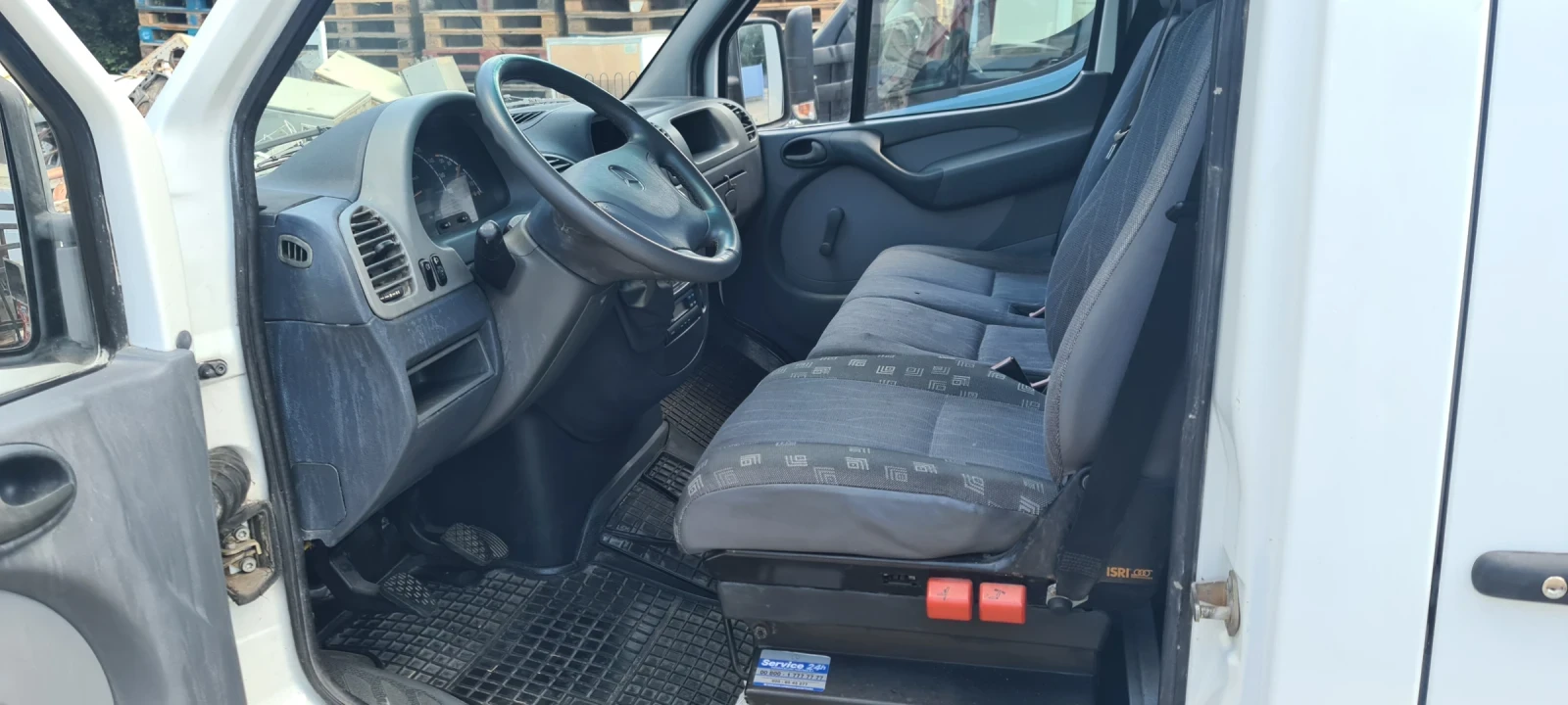 Mercedes-Benz Sprinter 211 2.2 CDI - изображение 10