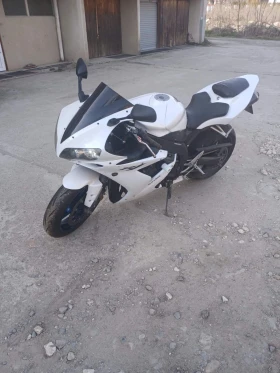Обява за продажба на Yamaha YZF-R1 ~8 000 лв. - изображение 1