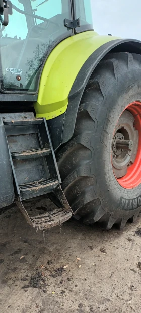 Трактор Claas Axion 840, снимка 3