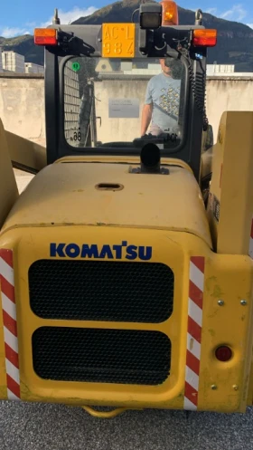 Обява за продажба на Мини челни товарачи Komatsu SK714 ~41 880 лв. - изображение 2 | Auto.bg Обява за продажба на Мини челни товарачи Komatsu SK714 ~41 880 лв. - изображение 2